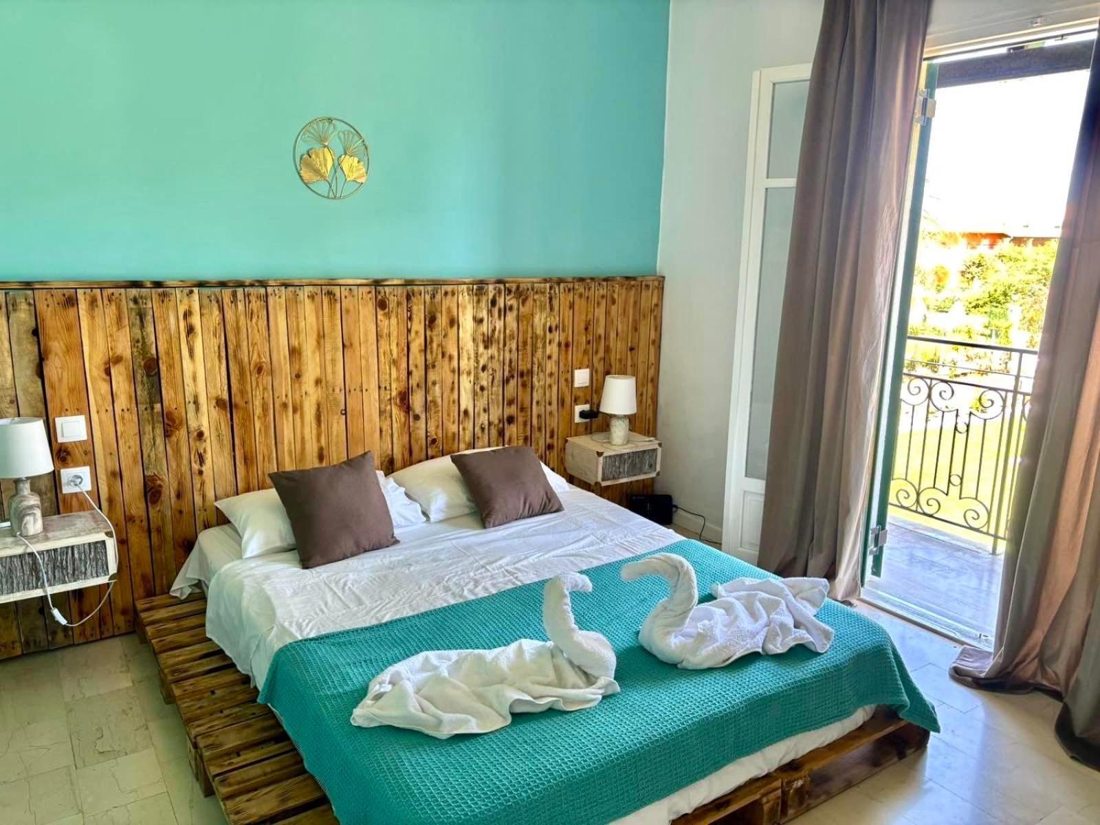 Actru'S Homes Roda  Esterno foto